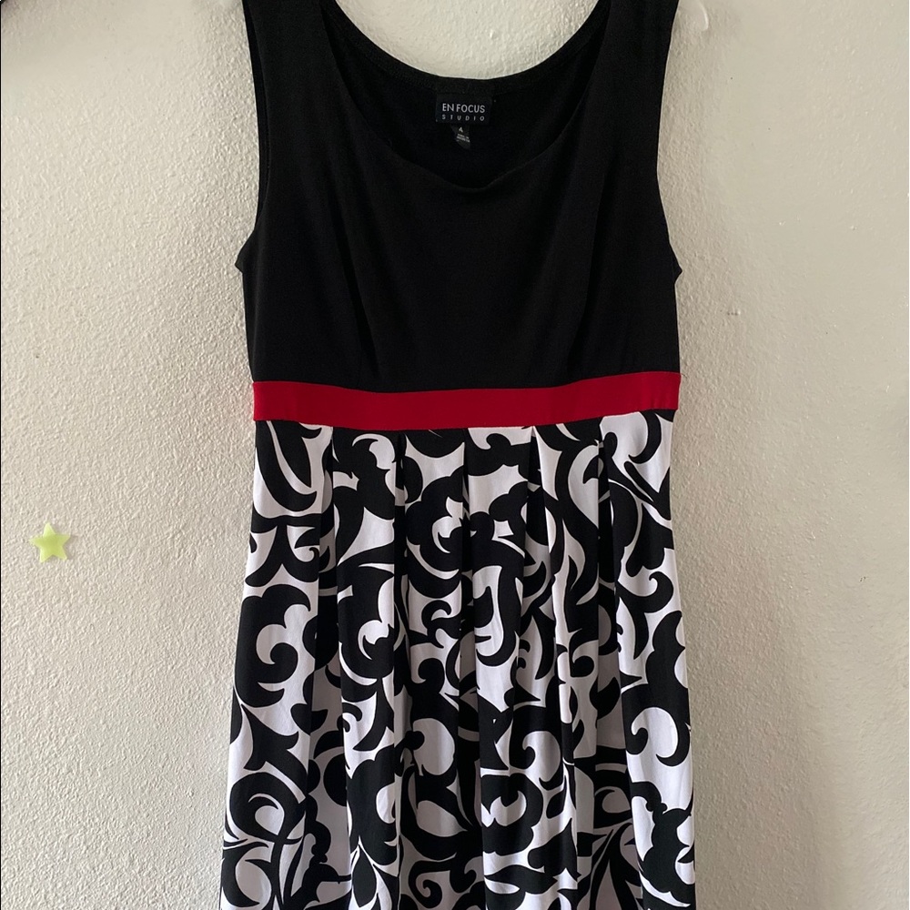 Short dress white red and black